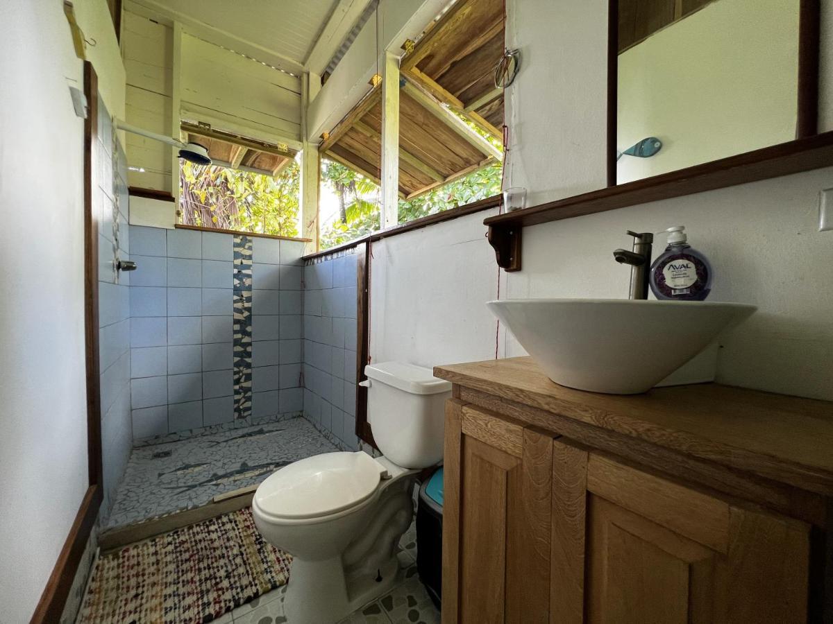 Old Bocasso Hostel Bocas del Toro Buitenkant foto